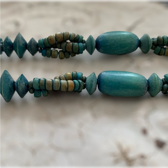 Vintage Blue Mother of Pearl Floral Pendant Necklace - Picture 5 of 10